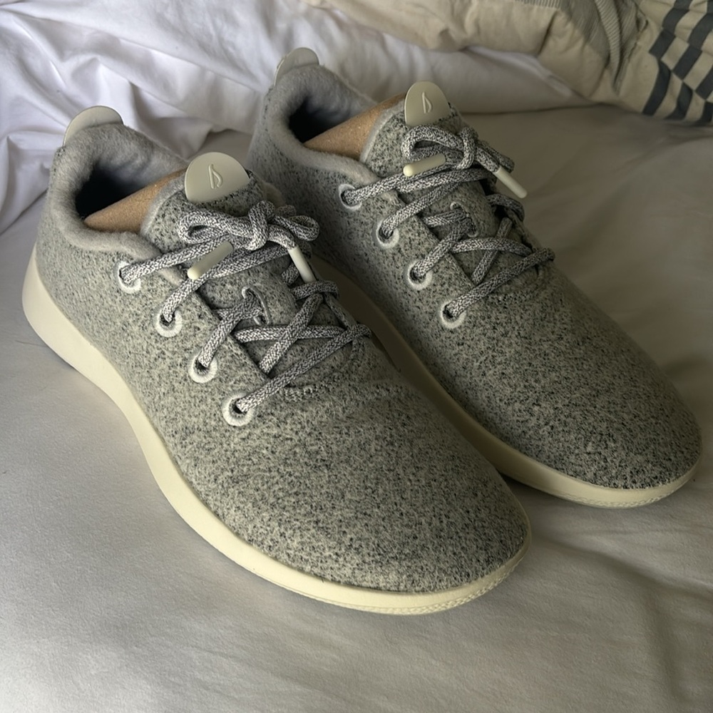 BRAND NEW Allbirds Wool Runner Mizzles - Men's Size 9 - Dapple Grey